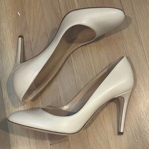 Sergio Rossi Classic Cream Almond Toe Leather Pumps - Size 38 1/2